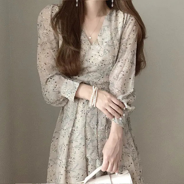 Chic Autumn Floral Long Sleeve Dress with V-Neck