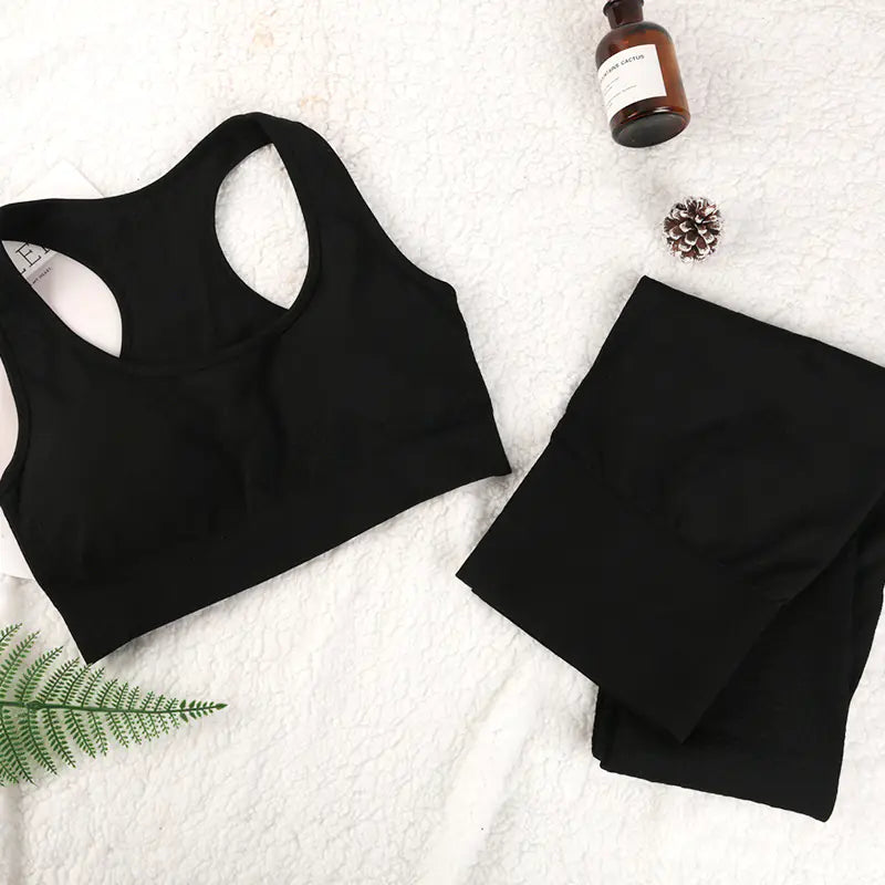 Seamless Women's Yoga Outfit Set with Five Pieces